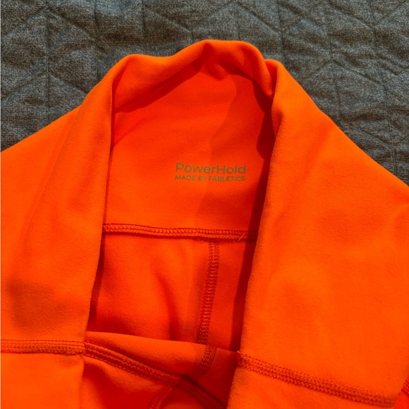 Fabletics workout set! - Picture 5 of 6